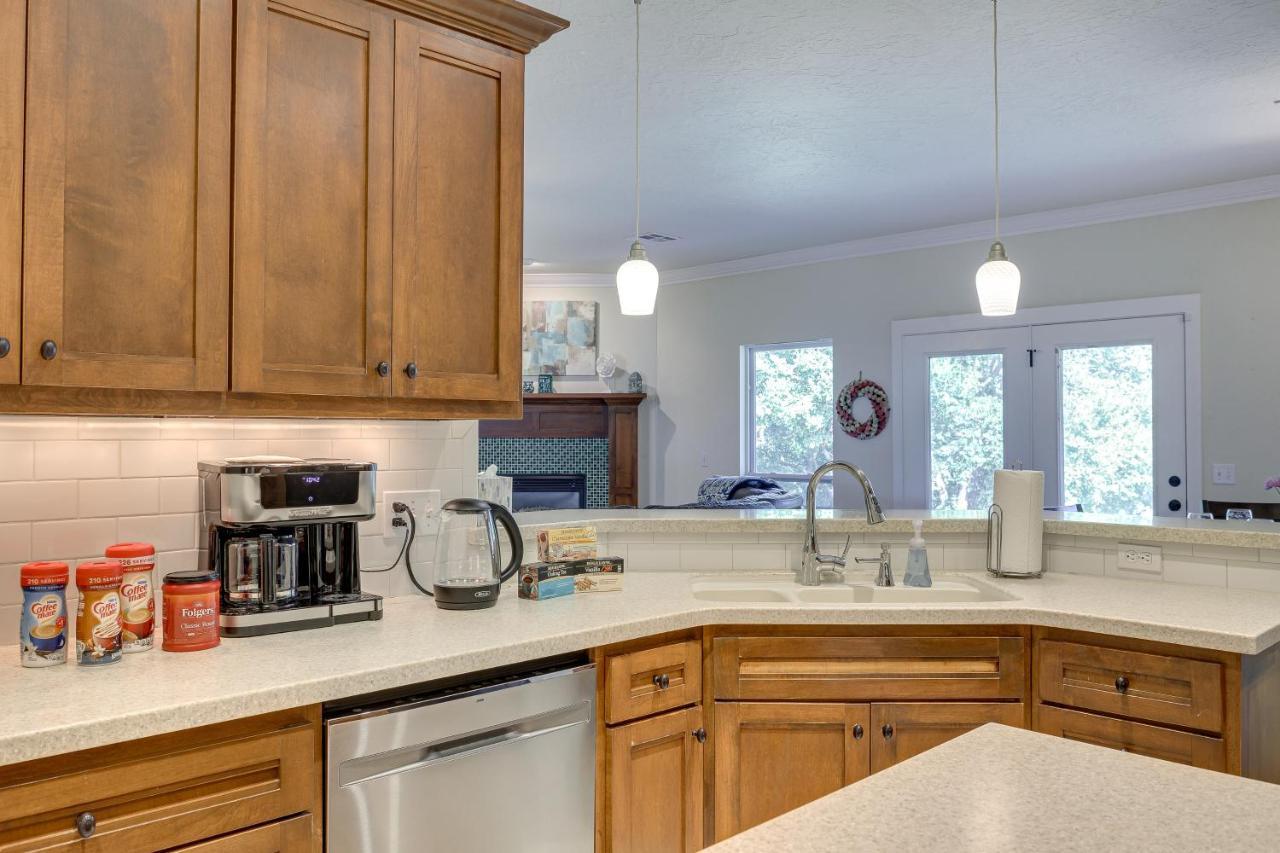 Quaint Noble Home 6 Mi To University Of Oklahoma! Norman Exterior photo