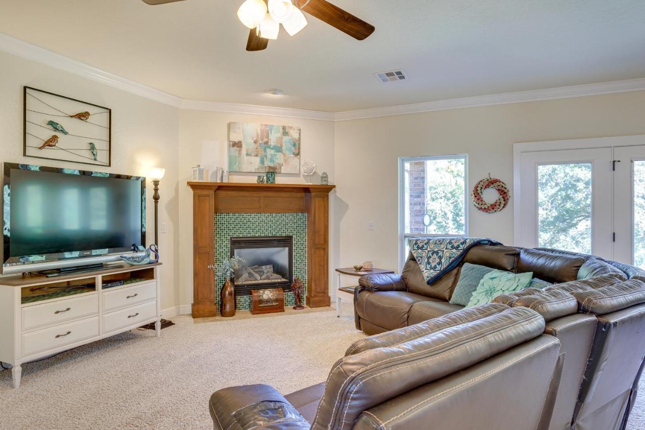 Quaint Noble Home 6 Mi To University Of Oklahoma! Norman Exterior photo